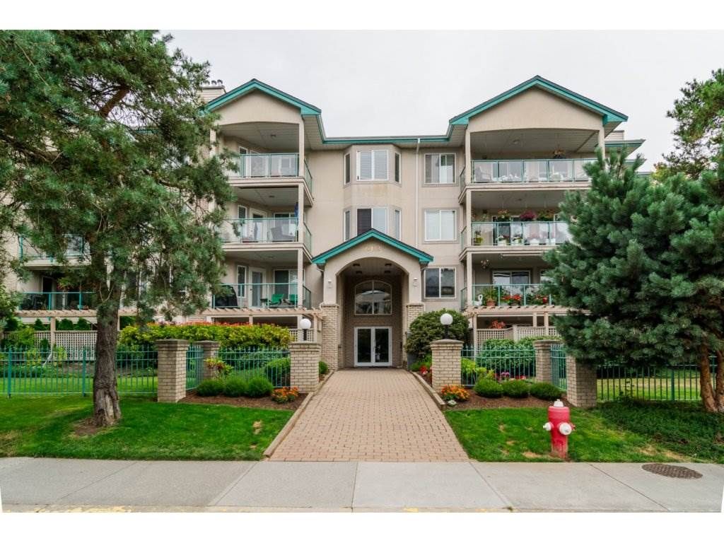 Main Photo: 209 20443 53 AVENUE in Langley: Langley City Condo for sale : MLS®# R2096431