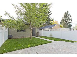 Photo 19: 627 25 Avenue NW in Calgary: Mount Pleasant Residential Attached for sale : MLS®# C3637500