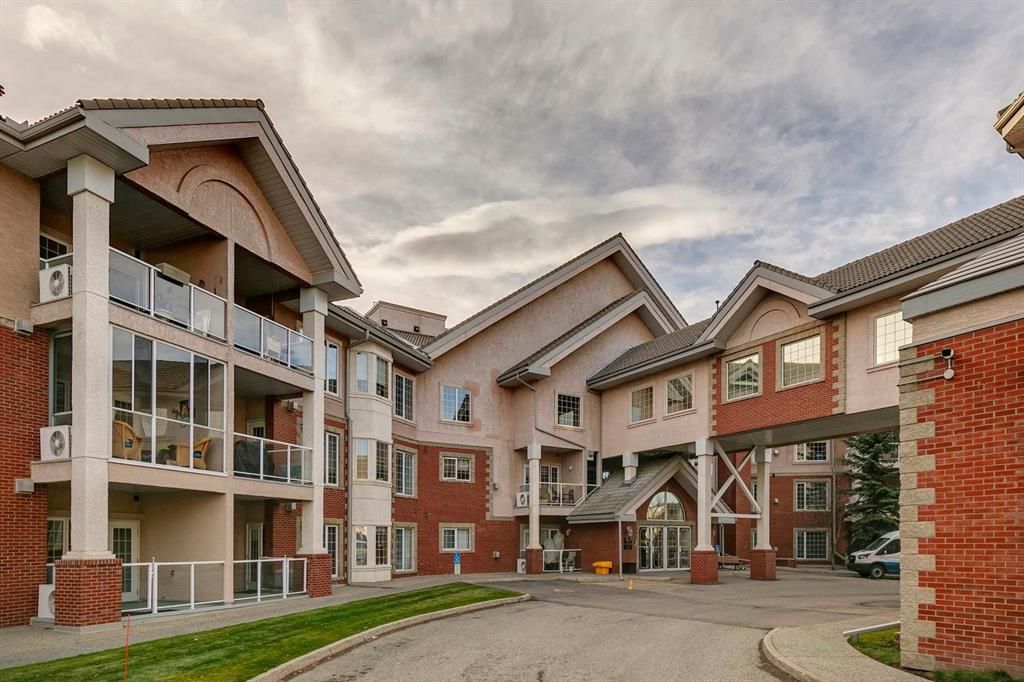 Main Photo: 305 223 Tuscany Springs Boulevard NW in Calgary: Tuscany Apartment for sale : MLS®# A2100838