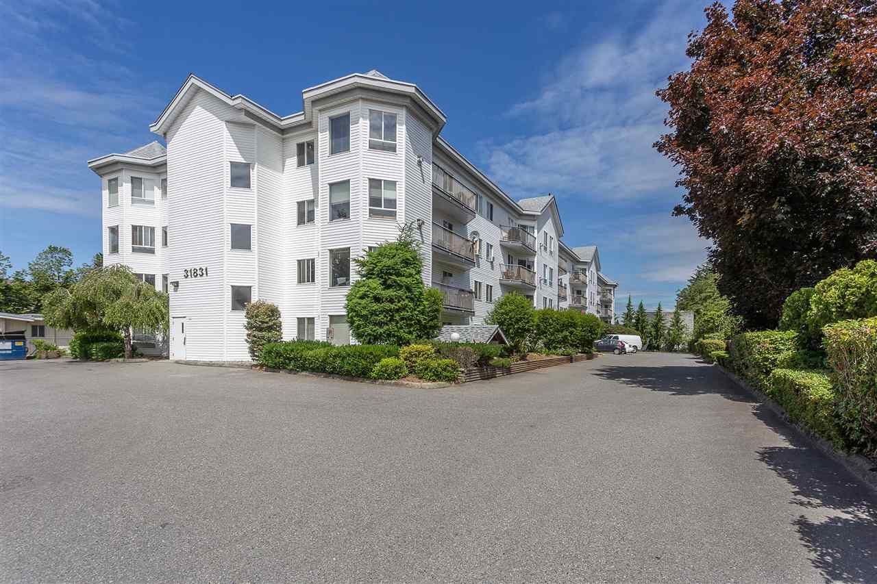 Main Photo: 301 31831 PEARDONVILLE ROAD in : Abbotsford West Condo for sale : MLS®# R2379230