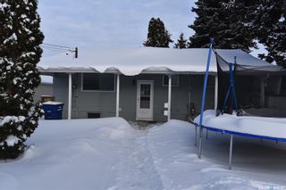 Photo 2: 312 6th Avenue East in Nipawin: Residential for sale : MLS®# SK914845
