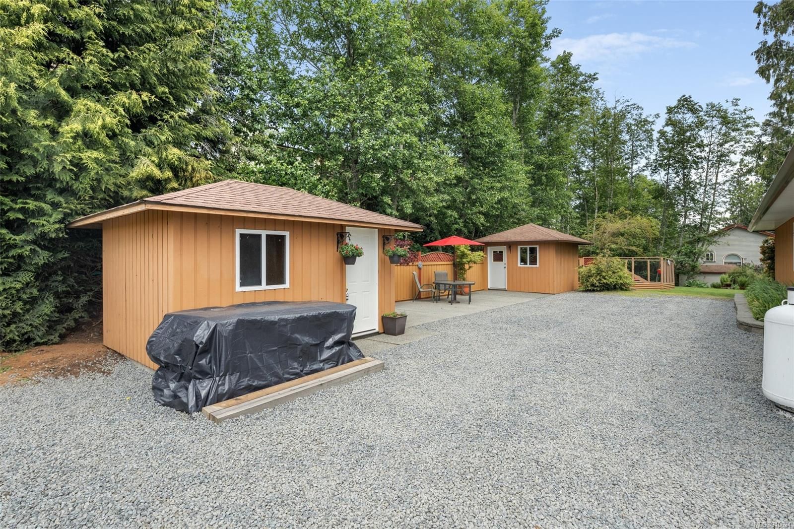 Photo 2: Photos: 6996 Allwood Terr in Sooke: Sk Broomhill House for sale : MLS®# 910624
