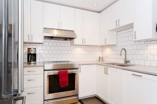 Photo 2: 216 555 W 14TH Avenue in Vancouver: Fairview VW Condo for sale in "The Cambridge" (Vancouver West)  : MLS®# R2447183