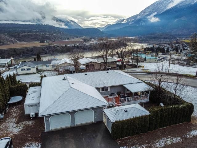 Main Photo: 387 PARK DRIVE: Lillooet House for sale (South West)  : MLS®# 159930