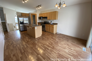 Photo 2: 7 Lansing Close, Spruce Grove: House for rent