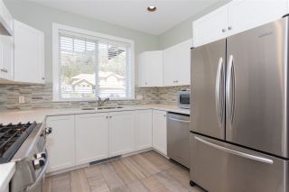 Photo 2: 1007 BALSAM Place in Squamish: Valleycliffe House for sale in "RAVENS PLATEAU" : MLS®# R2232949