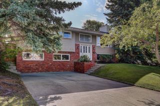 Photo 2: 3208 UPLANDS Place NW in Calgary: University Heights Detached for sale : MLS®# A1024214