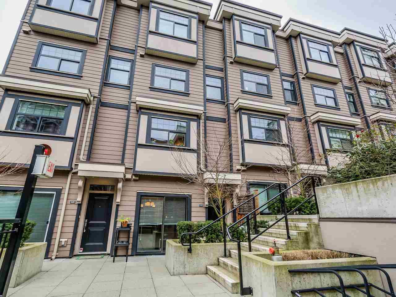 Main Photo: 110 828 ROYAL AVENUE in : Downtown NW Residential Attached for sale : MLS®# R2024043