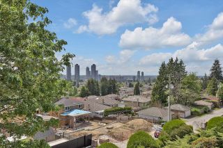 Photo 19: 306 5340 HASTINGS Street in Burnaby: Capitol Hill BN Condo for sale in "CEDARWOOD" (Burnaby North)  : MLS®# R2695750