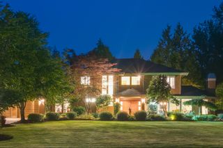 Photo 1: 17890 21 Avenue in Surrey: Hazelmere House for sale in "REDWOOD PARK" (South Surrey White Rock)  : MLS®# R2350580
