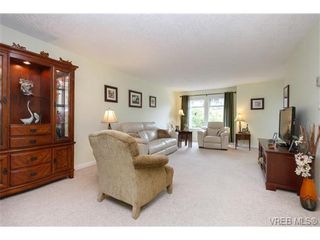 Photo 2: 204 2311 Mills Rd in SIDNEY: Si Sidney North-West Condo for sale (Sidney)  : MLS®# 729421