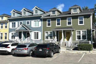 Photo 1: 520 Mckenzie Towne Close SE in Calgary: McKenzie Towne Row/Townhouse for sale : MLS®# A2141320