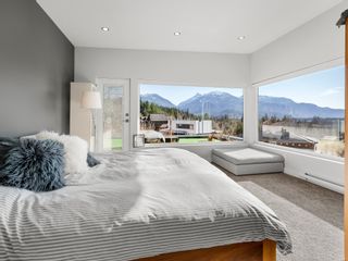Photo 19: 41210 ROCKRIDGE Place in Squamish: Tantalus House for sale : MLS®# R2751909
