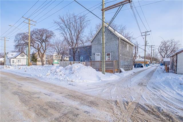 Main Photo: 313 Powers Street in Winnipeg: North End Residential for sale (4A)  : MLS®# 202402959