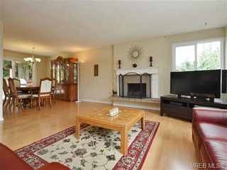 Photo 3: 3349 Betula Pl in VICTORIA: Co Triangle House for sale (Colwood)  : MLS®# 735749