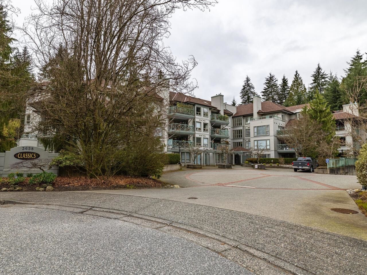 Main Photo: 202 3658 BANFF Court in North Vancouver: Northlands Condo for sale in "THE CLASSICS" : MLS®# R2672918