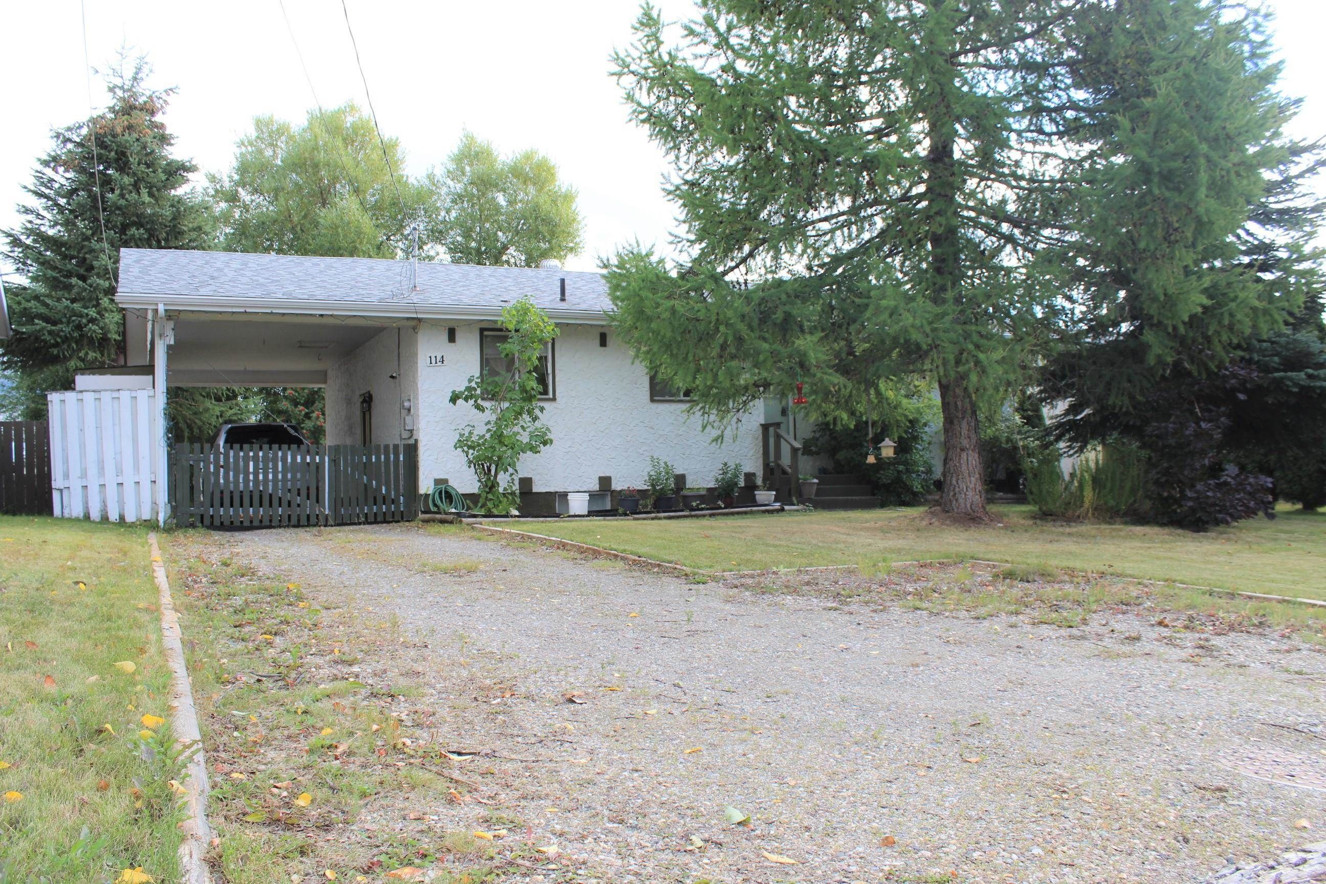Main Photo: 114 NECHAKO Drive in Mackenzie: Mackenzie -Town House for sale : MLS®# R2725320