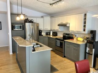 Photo 2: 3080 St James Crescent in Regina: Windsor Park Residential for sale : MLS®# SK834311