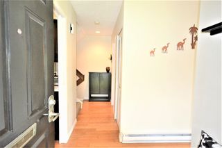 Photo 4: 5747 MAYVIEW Circle in Burnaby: Burnaby Lake Townhouse for sale (Burnaby South)  : MLS®# R2781037