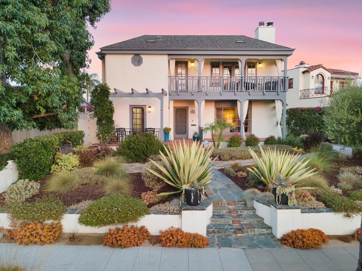 Main Photo: KENSINGTON House for sale : 5 bedrooms : 4008 S Hempstead Circle in San Diego