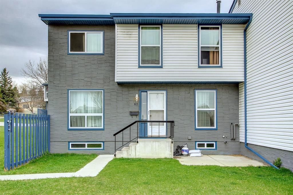 Main Photo: 63 6440 4 Street NW in Calgary: Thorncliffe Row/Townhouse for sale : MLS®# A1211435