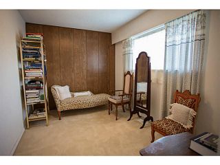 Photo 8: 5528 MAPLE Crescent in Ladner: Delta Manor 1/2 Duplex for sale : MLS®# V1138909
