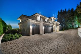 Photo 2: 1411 CHARTWELL Drive in West Vancouver: Chartwell House for sale : MLS®# R2772850