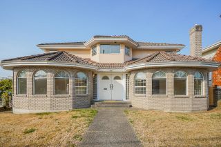 Main Photo: 7187 GRAY Avenue in Burnaby: Metrotown House for sale (Burnaby South)  : MLS®# R2729633