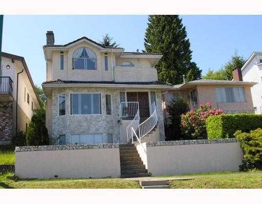 Main Photo: 125 N WARWICK Avenue in Burnaby: Capitol Hill BN House for sale (Burnaby North)  : MLS®# V790934