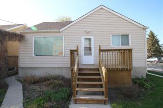 Photo 1: 400 St Mary's Road in Winnipeg: St Vital Residential for sale (2D)  : MLS®# 202313367