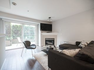 Photo 5: # 222 678 W 7TH AV in Vancouver: Fairview VW Condo for sale (Vancouver West)  : MLS®# V1126235