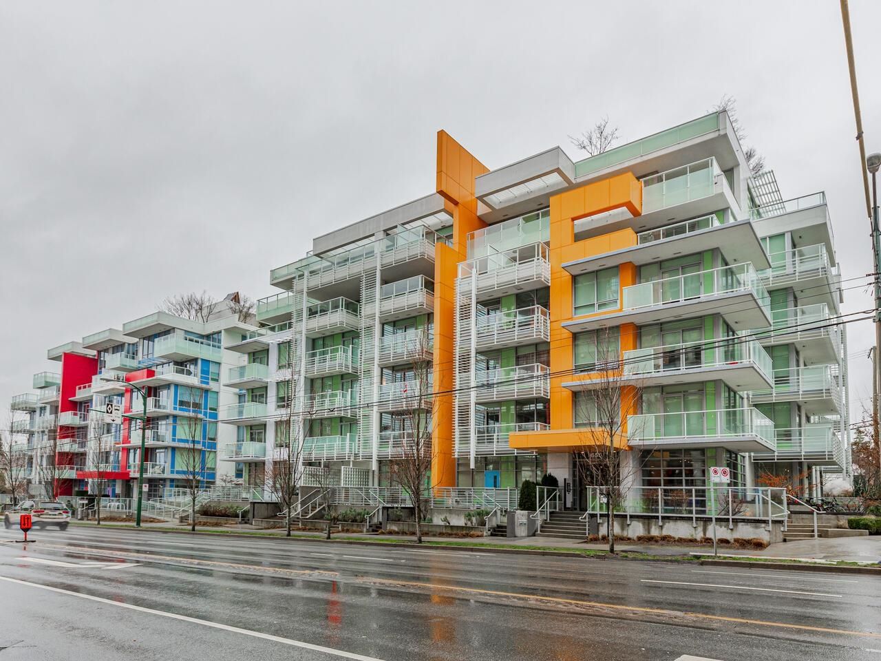 Main Photo: 401 655 W 41ST Avenue in Vancouver: Cambie Condo for sale in "41 WEST" (Vancouver West)  : MLS®# R2751371