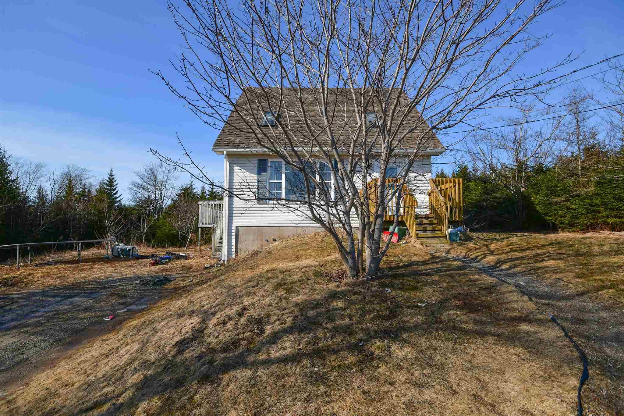 Main Photo: 2 Honey Court in Williamswood: 9-Harrietsfield, Sambr And Halibut Bay Residential for sale (Halifax-Dartmouth)  : MLS®# 202104536