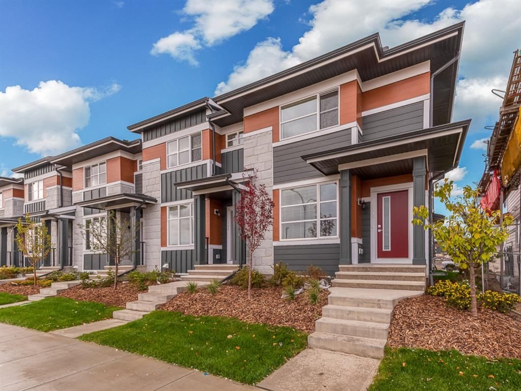 Main Photo: 100 Skyview Parade NE in Calgary: Skyview Ranch Row/Townhouse for sale : MLS®# A1070526
