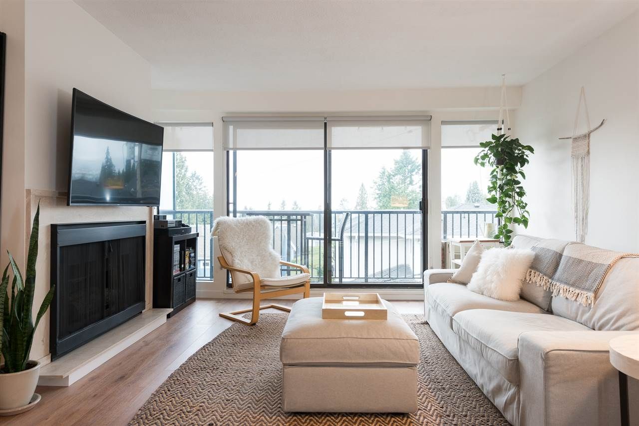 Main Photo: 305 2545 LONSDALE Avenue in North Vancouver: Upper Lonsdale Condo for sale in "The Lexington" : MLS®# R2241136