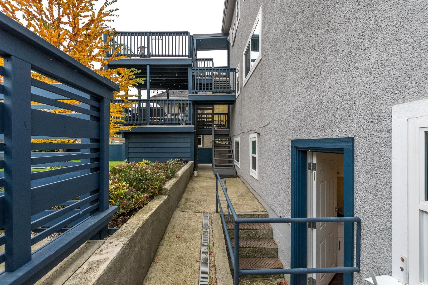 Photo 26: Photos: 707 THIRTEENTH Street in New Westminster: West End NW Triplex for sale : MLS®# R2637008
