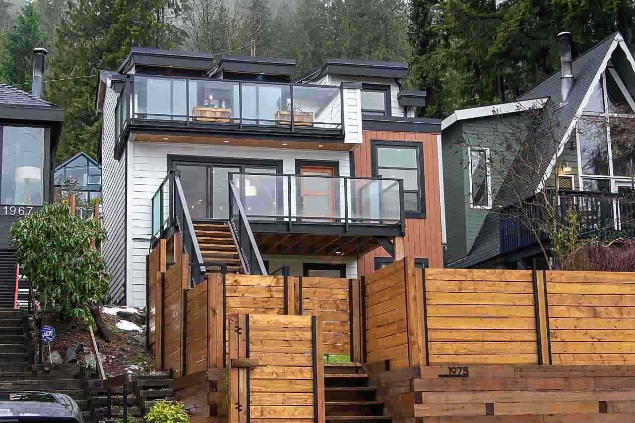 Main Photo: 1975 DEEP COVE ROAD in North Vancouver: Deep Cove House for sale : MLS®# R2461062