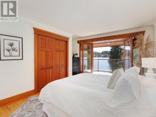 Photo 10: 4817 PROSPECT LAKE Rd in Saanich: House for sale : MLS®# 956557