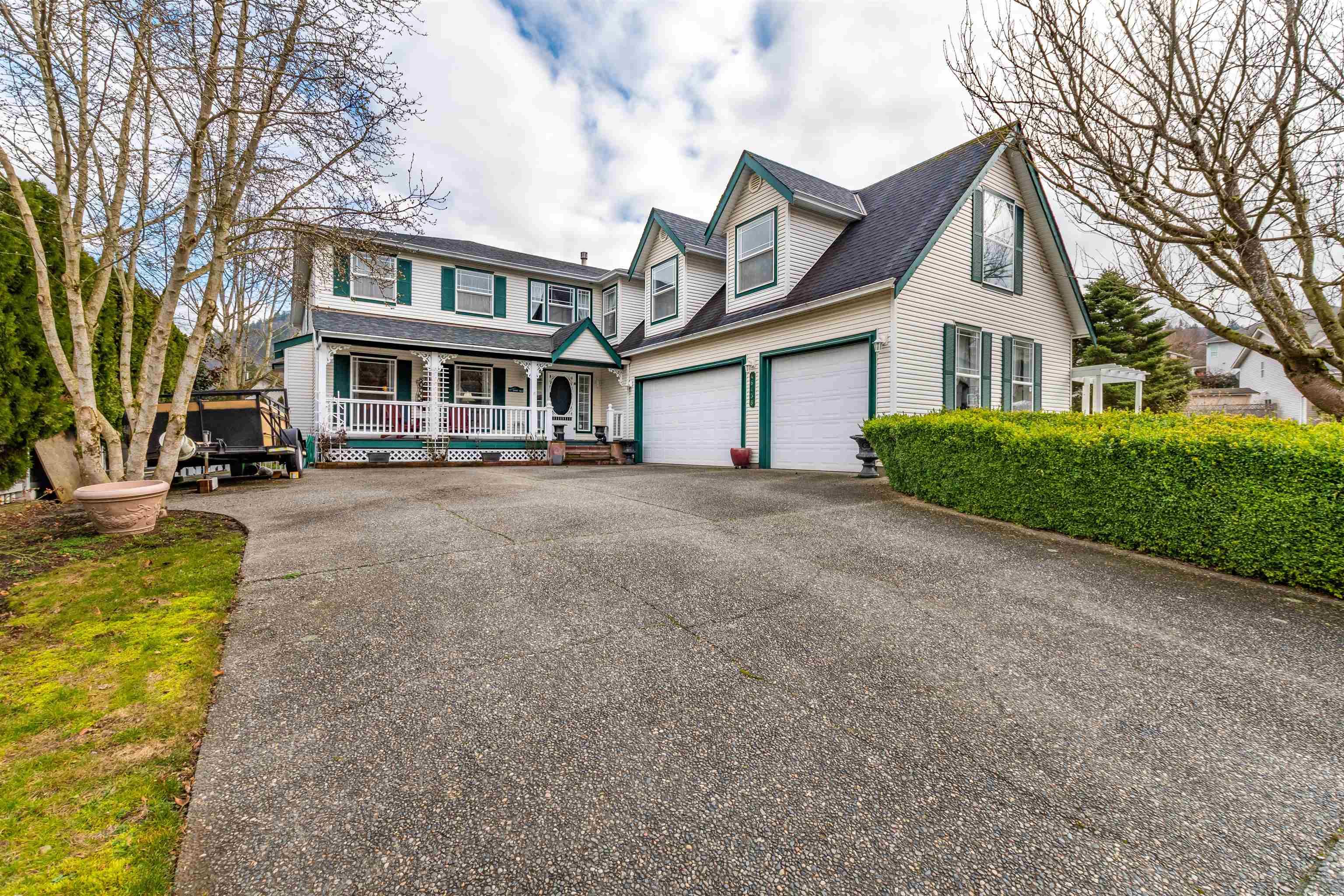 Main Photo: 46438 EDGEMONT Place in Chilliwack: Promontory House for sale in "PROMONTORY" (Sardis)  : MLS®# R2653589