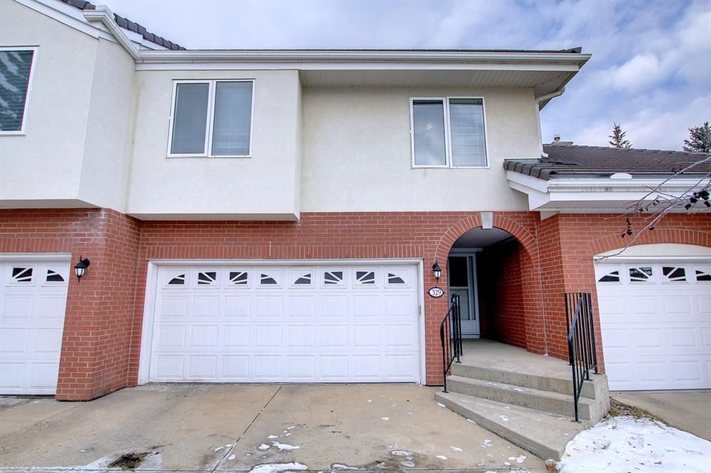 Photo 3: Photos: 329 Patina Court SW in Calgary: Patterson Row/Townhouse for sale : MLS®# A1166524