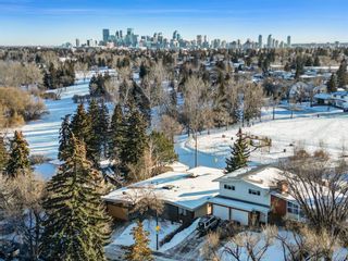 Photo 7: 2419 Charlebois Drive NW in Calgary: Charleswood Detached for sale : MLS®# A2018186