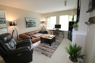 Photo 3: 215 3105 LINCOLN Avenue in Coquitlam: New Horizons Condo for sale : MLS®# R2753801
