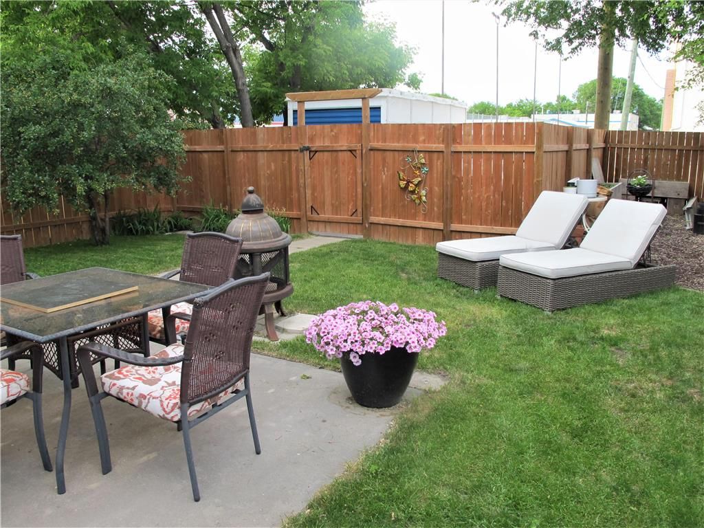 Photo 9: Photos:  in Winnipeg: East Kildonan Residential for sale (3D)  : MLS®# 202115398