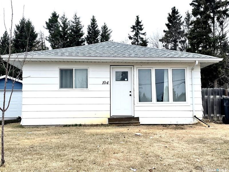 FEATURED LISTING: 104 6th Street East Nipawin