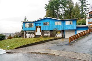 Photo 1: 2053 CONCORD Avenue in Coquitlam: Cape Horn House for sale in "CAPE HORN" : MLS®# R2844397