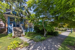Main Photo: 2209 GRAVELEY Street in Vancouver: Grandview Woodland House for sale (Vancouver East)  : MLS®# R2887335