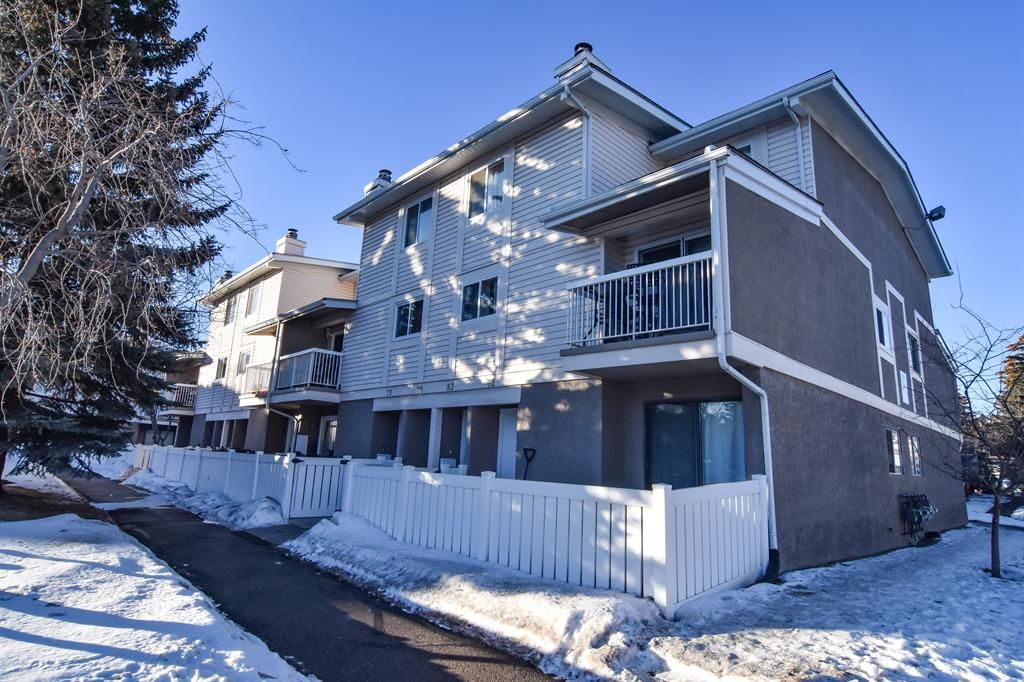 Main Photo: 80 3015 51 Street SW in Calgary: Glenbrook Row/Townhouse for sale : MLS®# A2019799