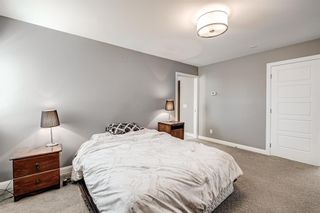 Photo 16: 452 18 Avenue NE in Calgary: Winston Heights/Mountview Semi Detached (Half Duplex) for sale : MLS®# A2011613