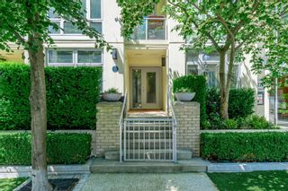 Main Photo: 1227 RICHARDS Street in Vancouver: Downtown VW Townhouse for sale in "EDEN" (Vancouver West)  : MLS®# R2738961