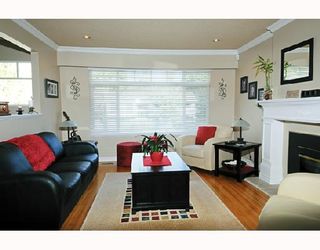 Photo 2: 20842 MCFARLANE Avenue in Maple_Ridge: Southwest Maple Ridge House for sale (Maple Ridge)  : MLS®# V691817